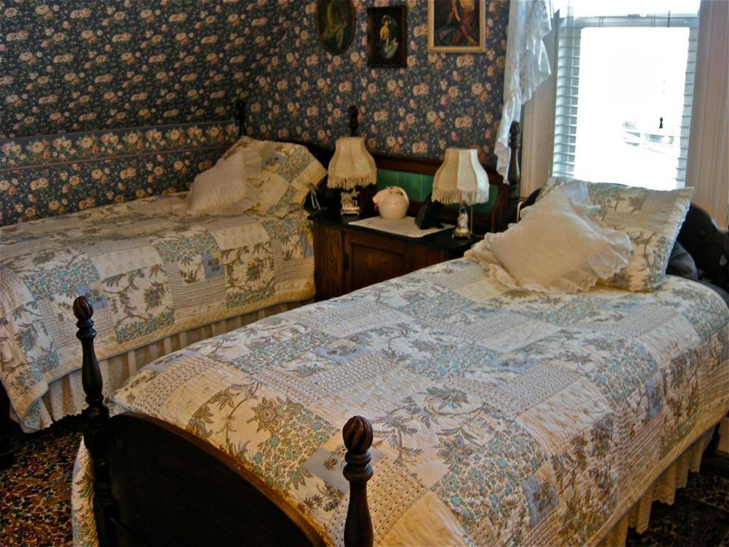 The Old Tower House Bed & Breakfast North Bend Rom bilde